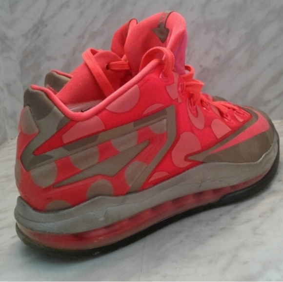 Nike Air Max Lebron 11 XI Low Polka Dots mens 8 Maison Du collection zinc pink - Picture 4 of 7